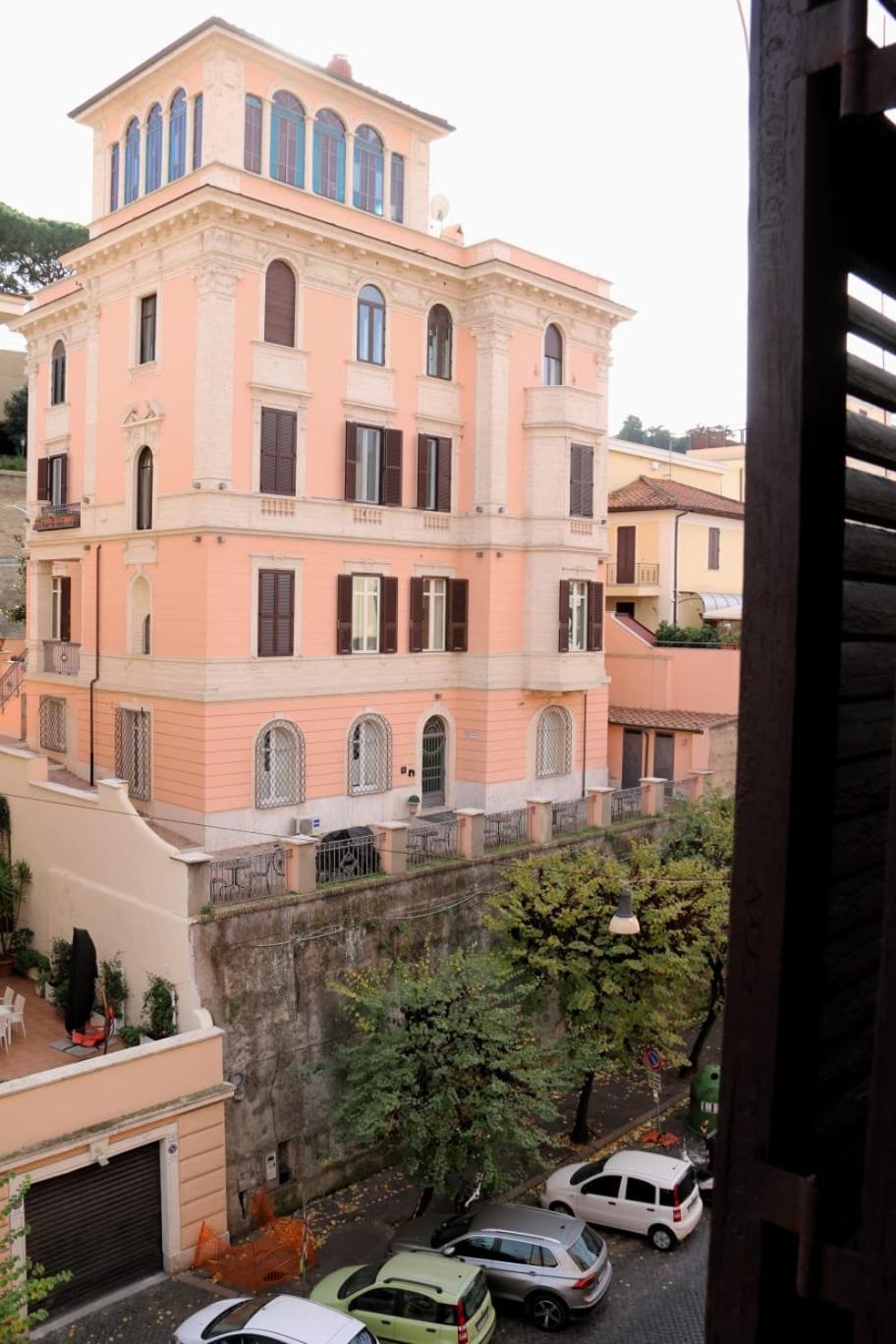 Tra I Musei Vaticani House Apartment